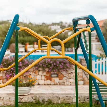 Salinola 팜스테이 오스투니