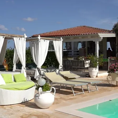 Salinola 팜스테이 오스투니